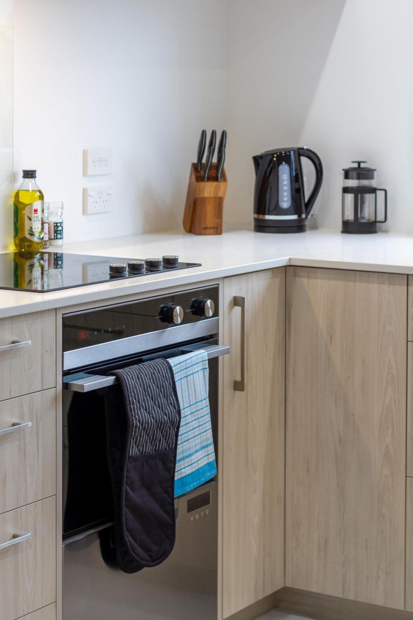Modern City Lifestyle: 2 Bedroom 1 Bath Christchurch Eksteriør billede