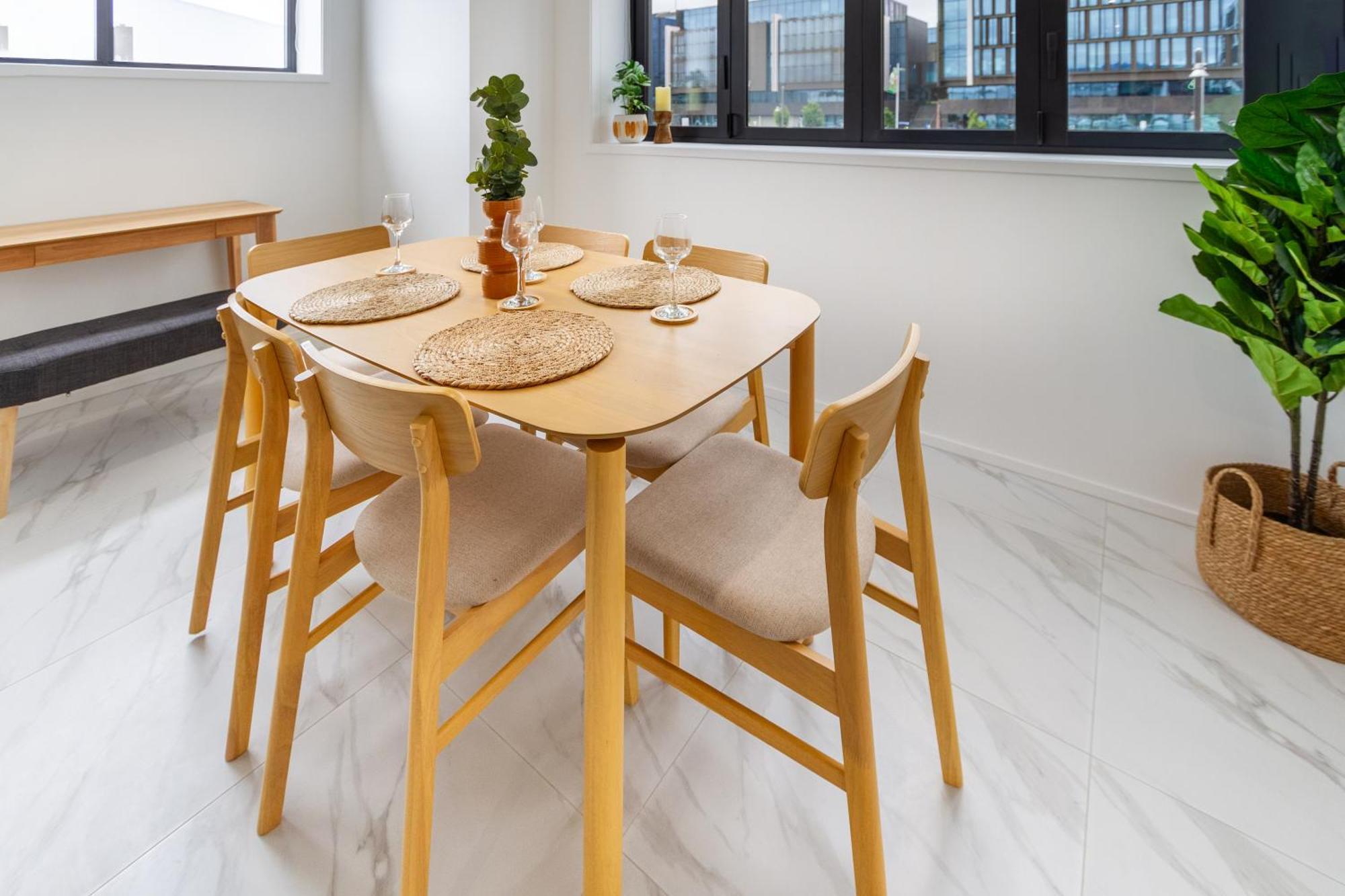 Modern City Lifestyle: 2 Bedroom 1 Bath Christchurch Eksteriør billede