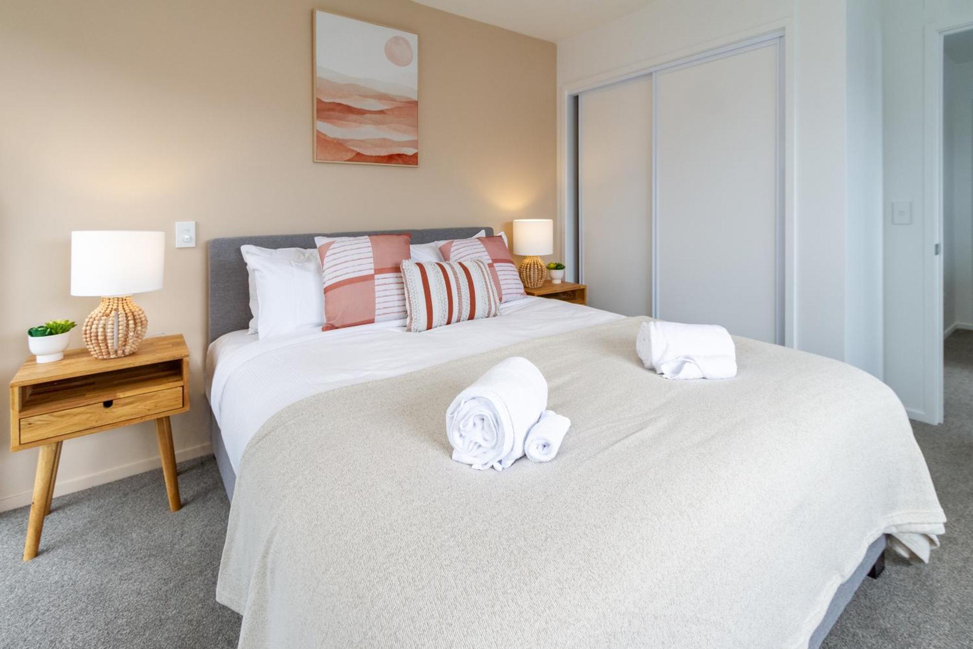 Modern City Lifestyle: 2 Bedroom 1 Bath Christchurch Eksteriør billede