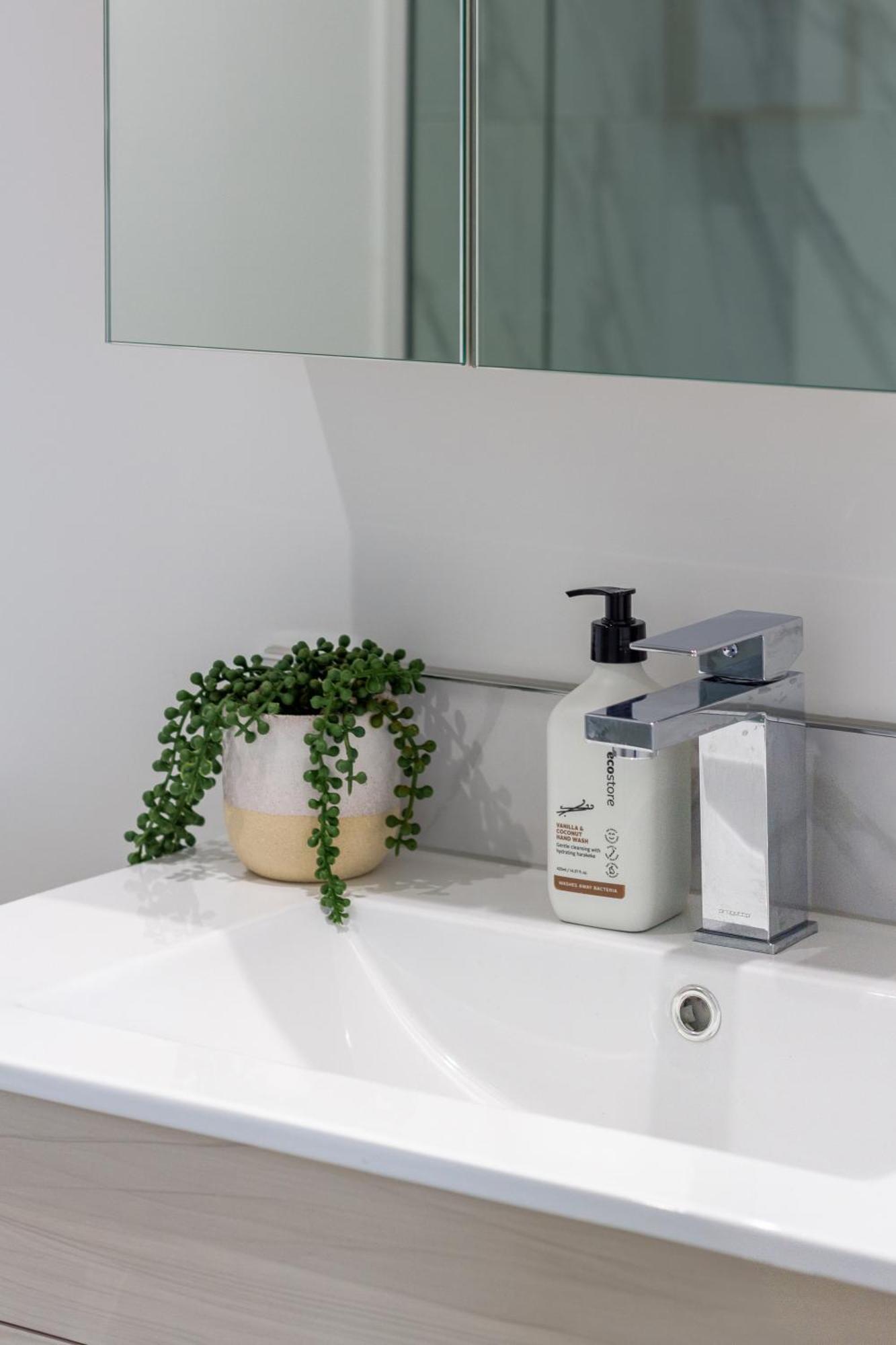 Modern City Lifestyle: 2 Bedroom 1 Bath Christchurch Eksteriør billede